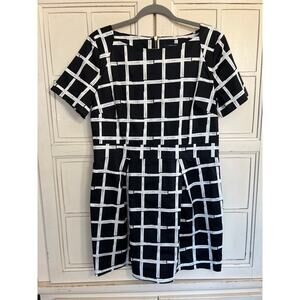 French Connection size 12 black and white dress with pockets
